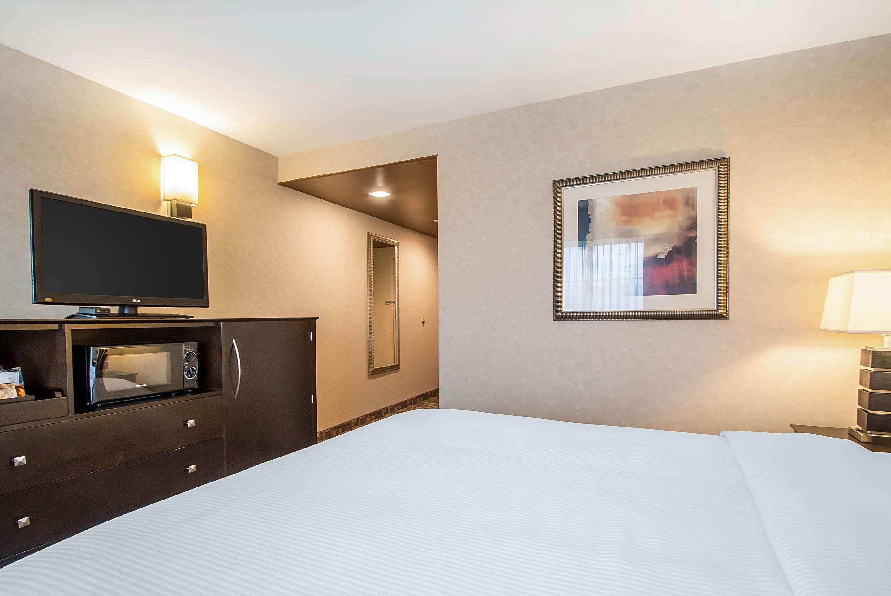 Clarion Inn Elmhurst - Oak Brook Near I-88, I-290, I-294 Bagian luar foto