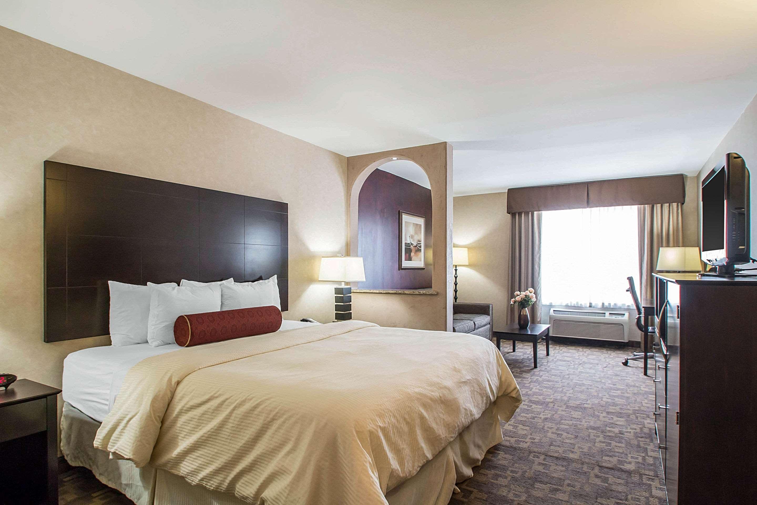 Clarion Inn Elmhurst - Oak Brook Near I-88, I-290, I-294 Bagian luar foto