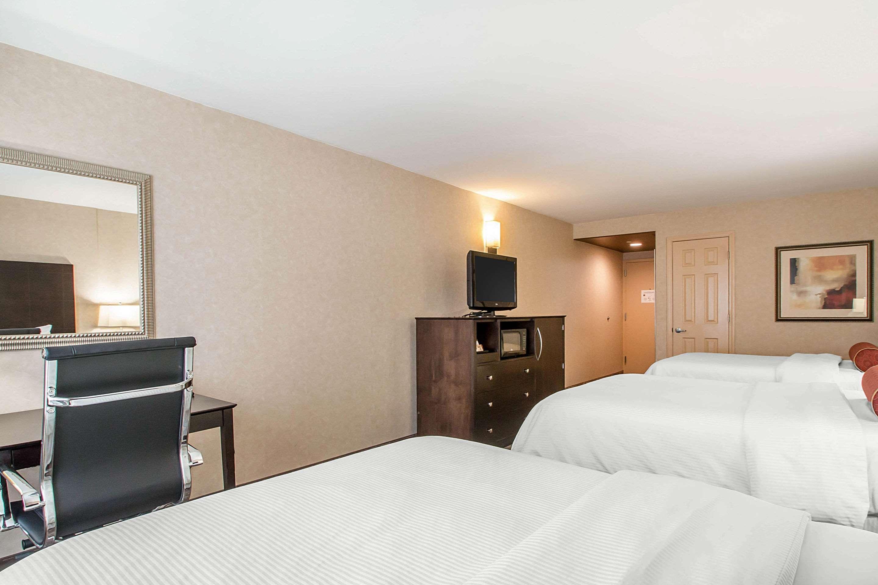 Clarion Inn Elmhurst - Oak Brook Near I-88, I-290, I-294 Bagian luar foto