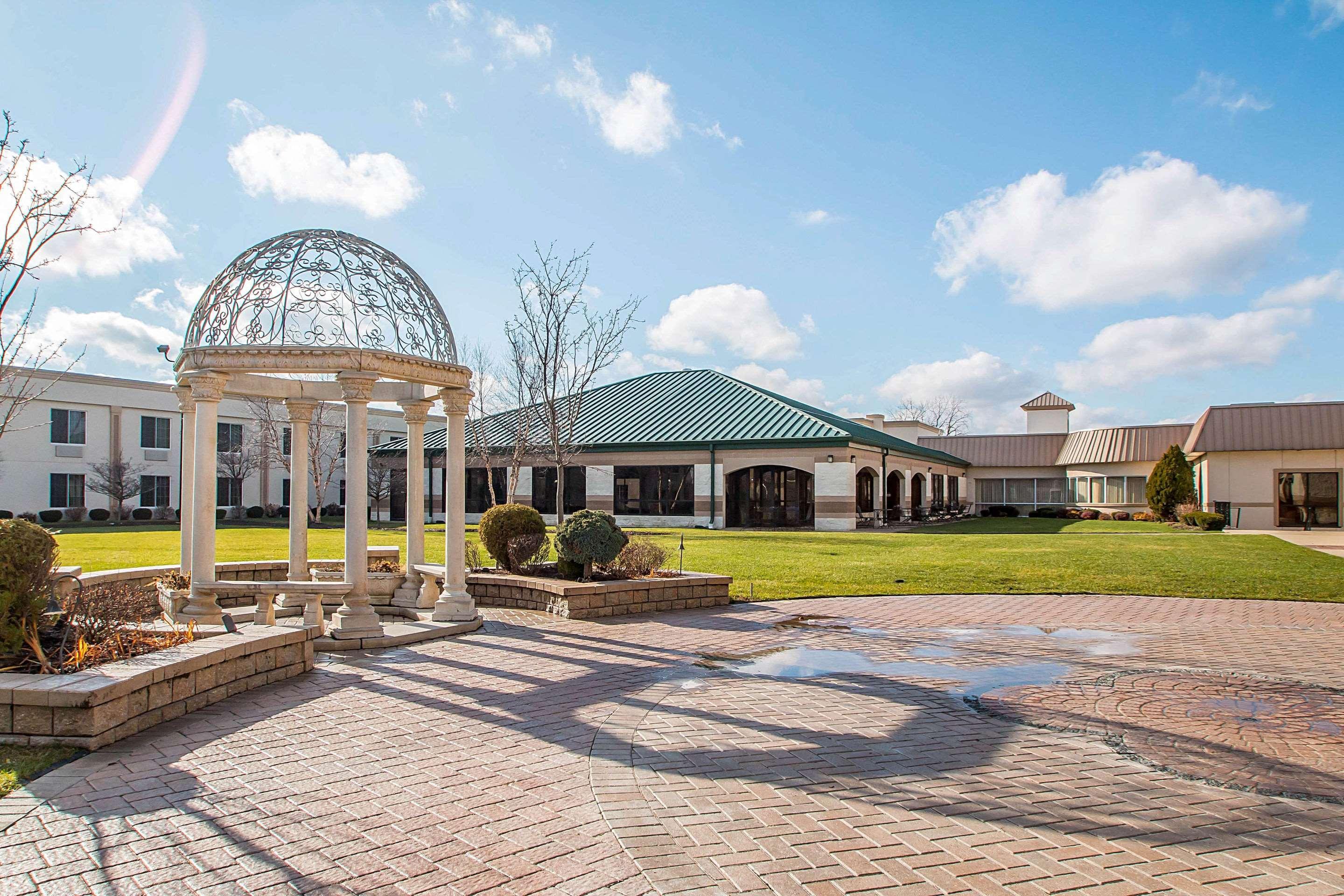 Clarion Inn Elmhurst - Oak Brook Near I-88, I-290, I-294 Bagian luar foto