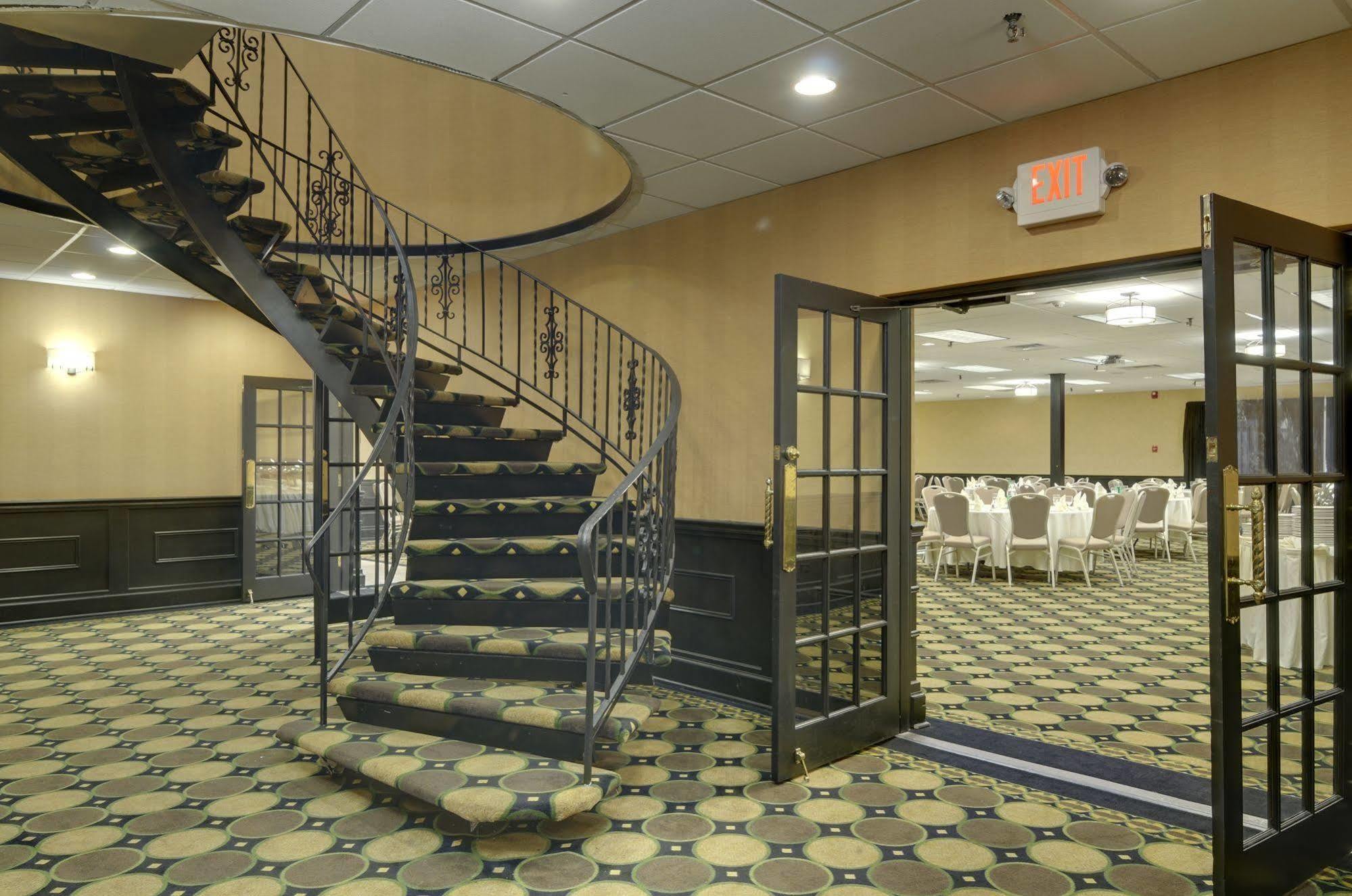 Clarion Inn Elmhurst - Oak Brook Near I-88, I-290, I-294 Bagian luar foto